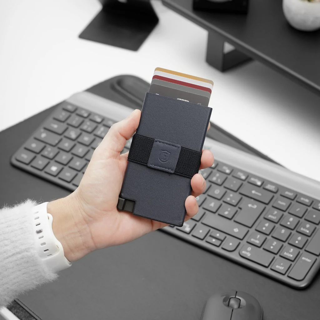 Ekster Cardholder - Image 57