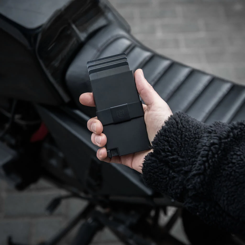Ekster Cardholder - Image 8