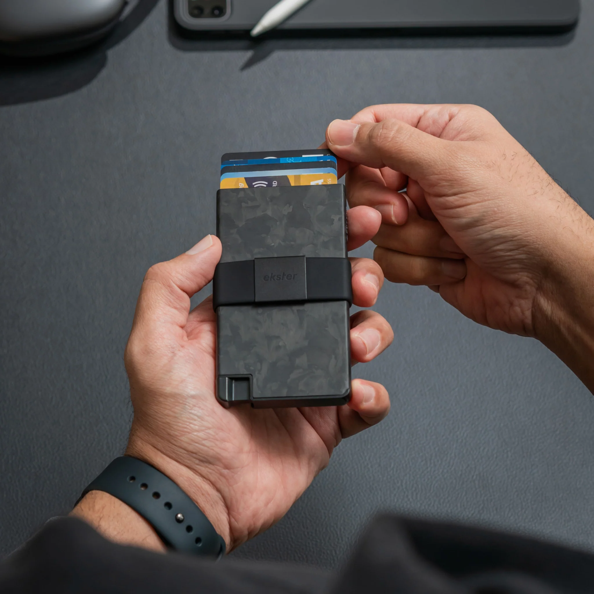 Ekster Cardholder Pro - Image 200